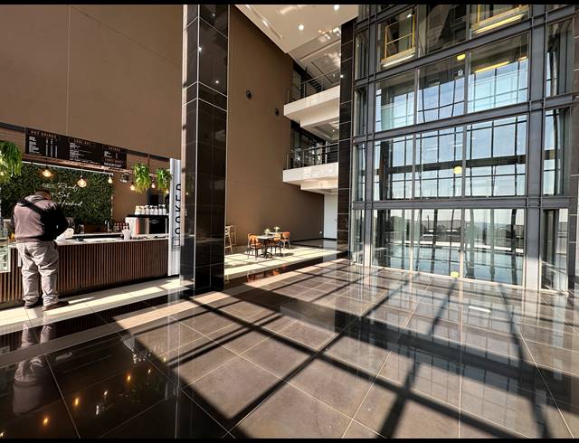 220.40M² OFFICE TO LET IN IRENE